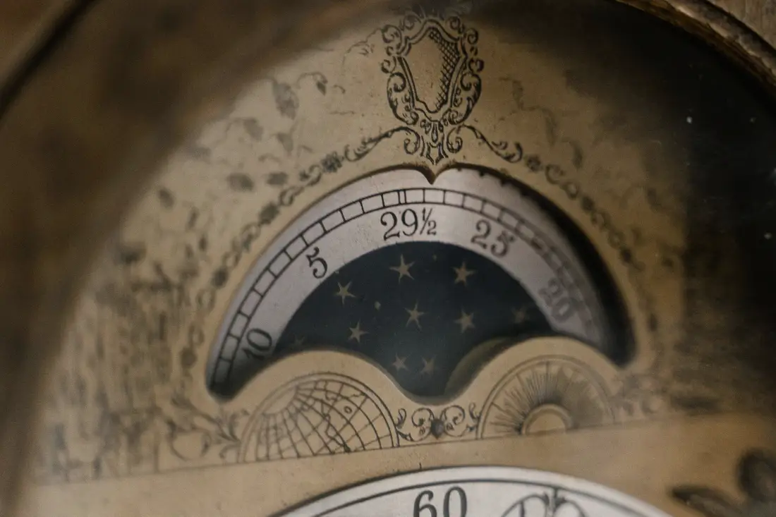 Glass, dial and a true movement